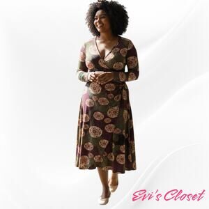 Ashley Stewart Women's Plus Size 26 28 Wrap Dress. Red Green Medallion Print